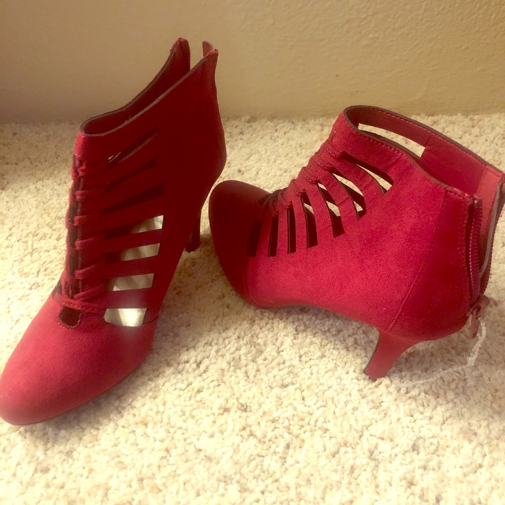 New Maroon Boot Heels